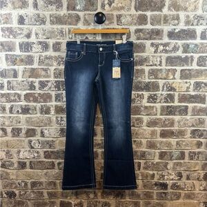 NWT Maurices Ellie Flare Denim Womens Size 7/8 regular